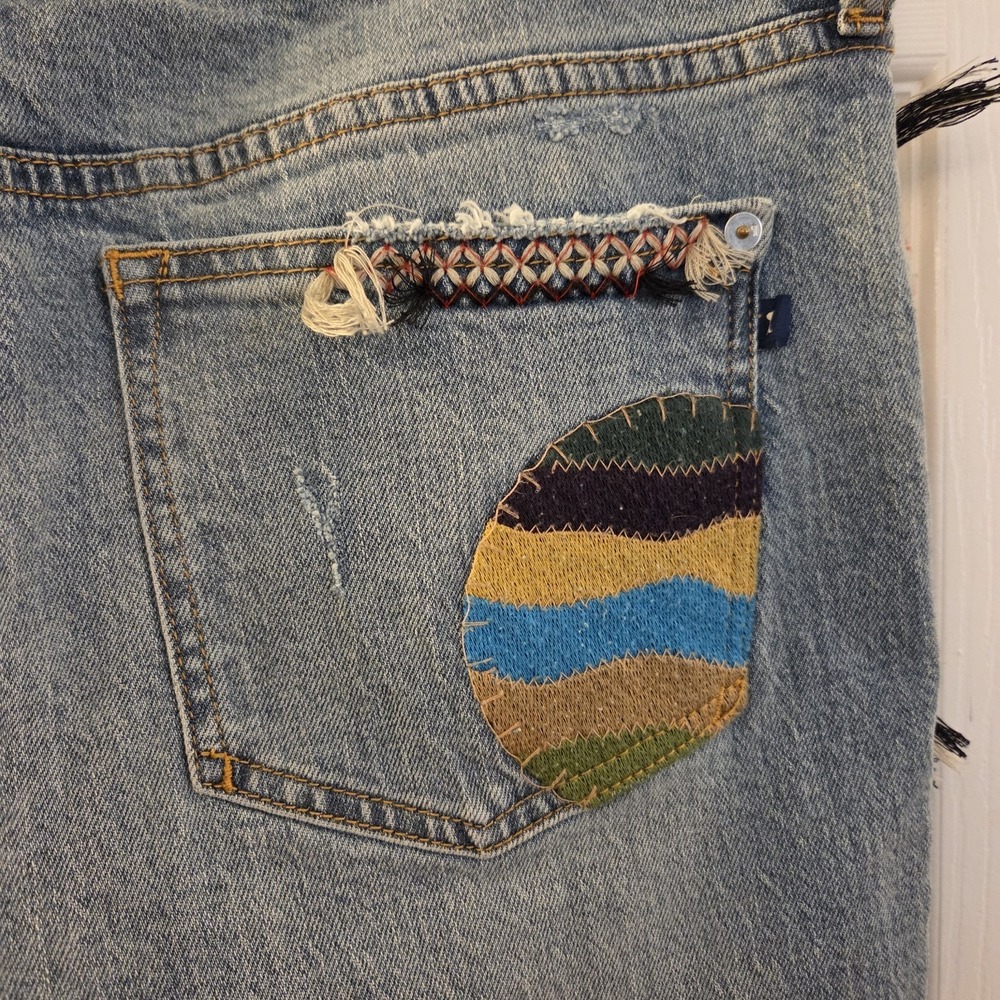 Anthropologie Pilcro 30 Slim Boyfriend Embroidered Patch Mid Rise Distress Jean - Picture 6 of 16